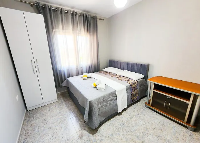 Apartment Sweet 3